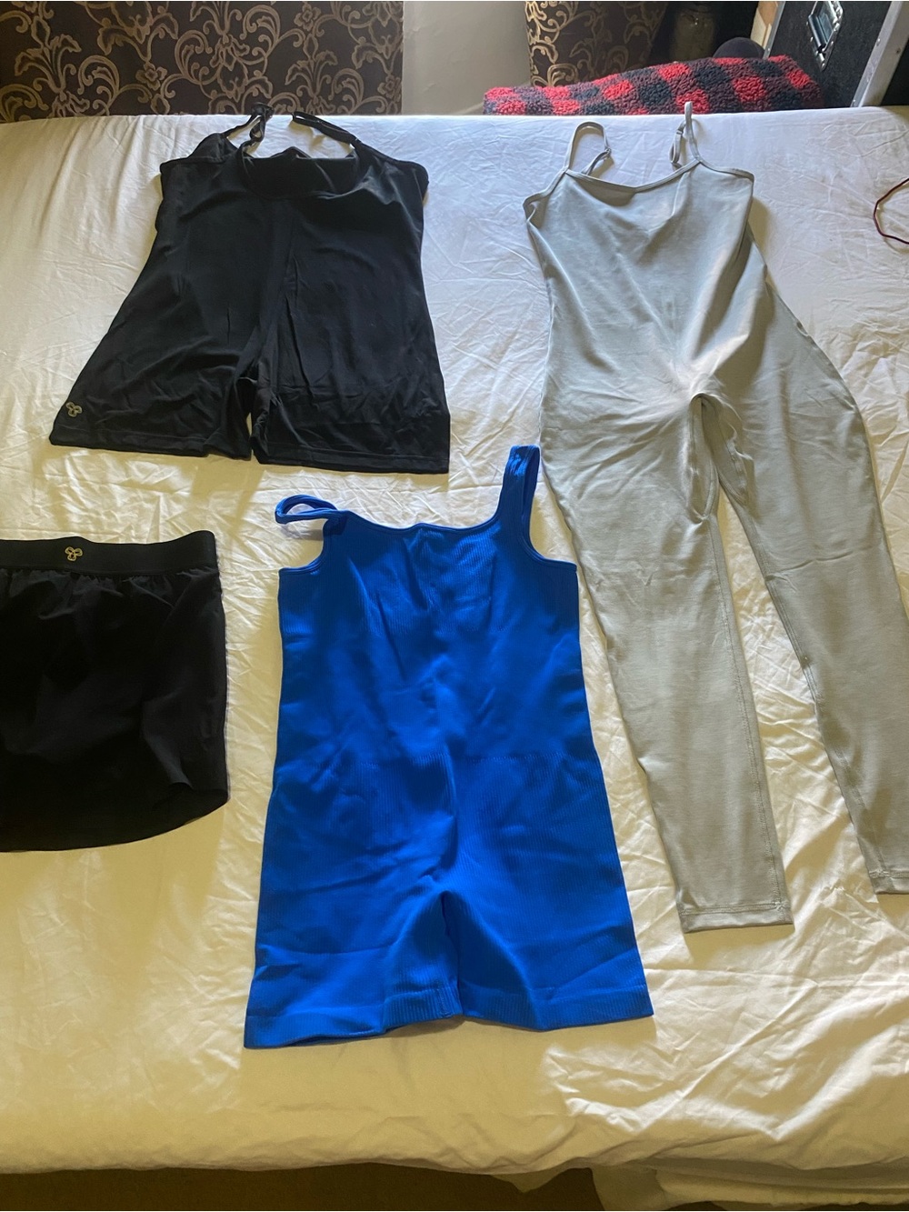 Aritzia GOLDEN Black Activewear Lot